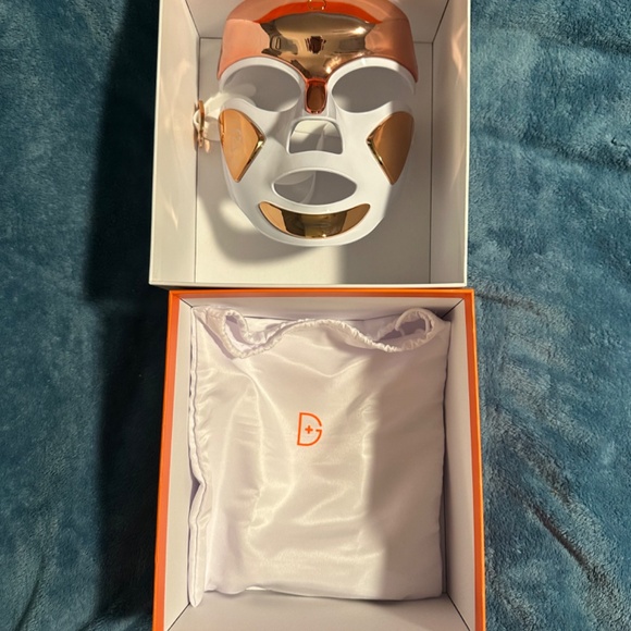 Dr. Dennis Gross Faceware Pro Masque LED - Picture 2 of 2